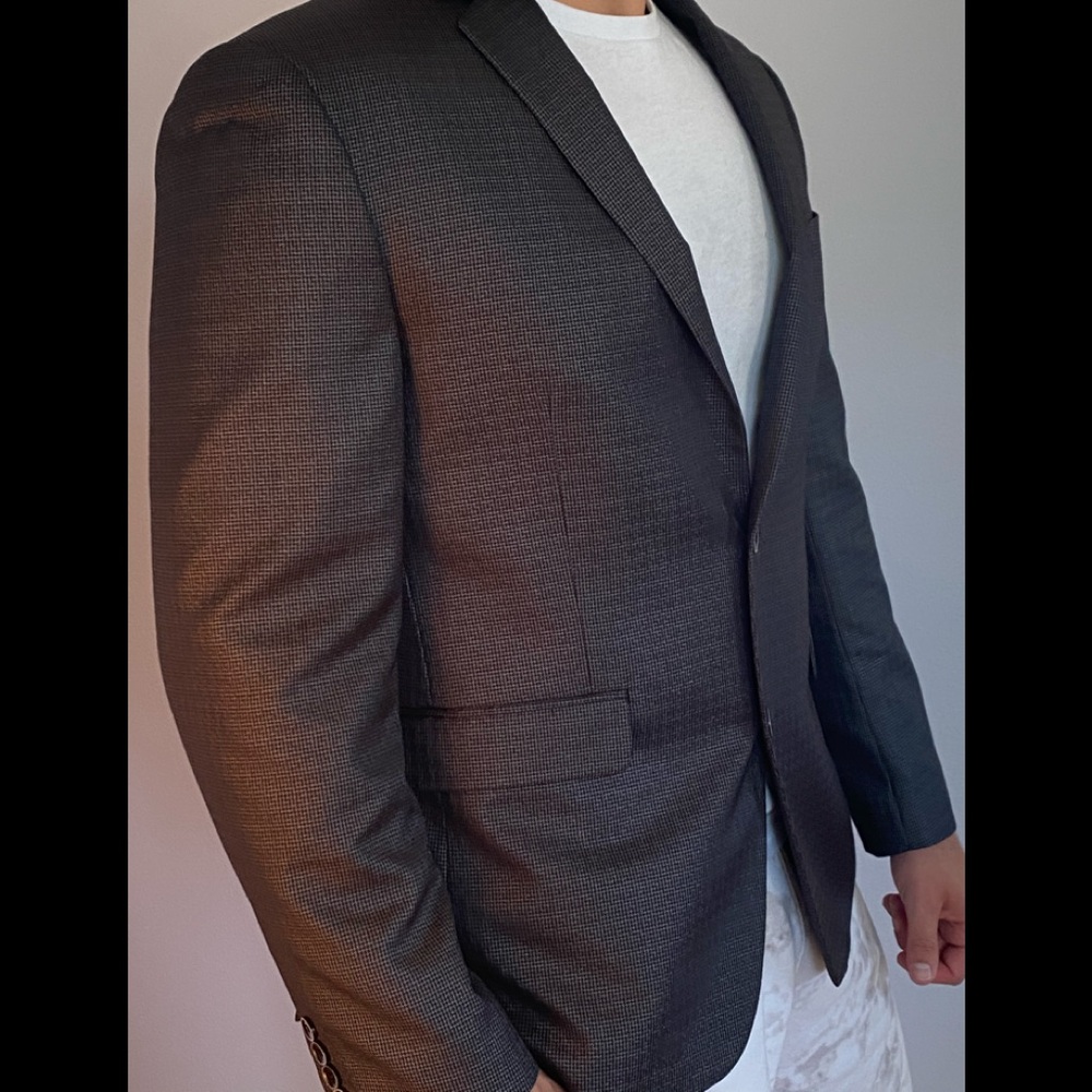Men’s grey suit coat